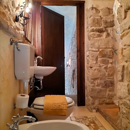 Charmantes Bauernhaus In Penna San Giovanni Holiday home Penna San Giovanni