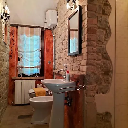 Charmantes Bauernhaus In Penna San Giovanni Holiday home
