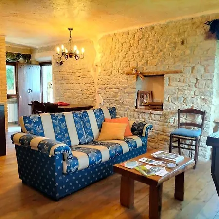 Holiday home Charmantes Bauernhaus In Penna San Giovanni Penna San Giovanni