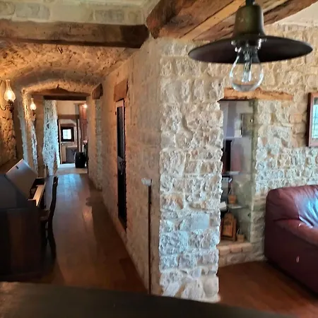 Nyaraló Old House