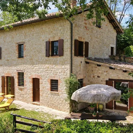 Charmantes Bauernhaus In Penna San Giovanni Holiday home *
