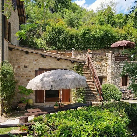 Charmantes Bauernhaus In Penna San Giovanni Holiday home Penna San Giovanni