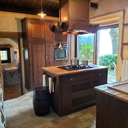 Holiday home Charmantes Bauernhaus In Penna San Giovanni